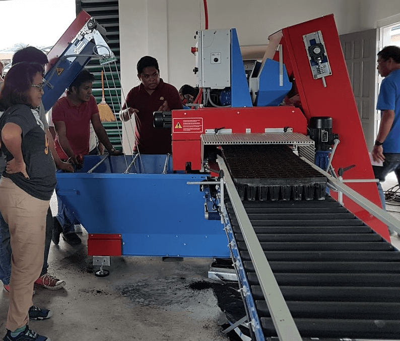 Tray Filler in action Tray Filler in action